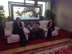 邝远平与河南省工商联副主席、郑州市工商联主席薛景霞